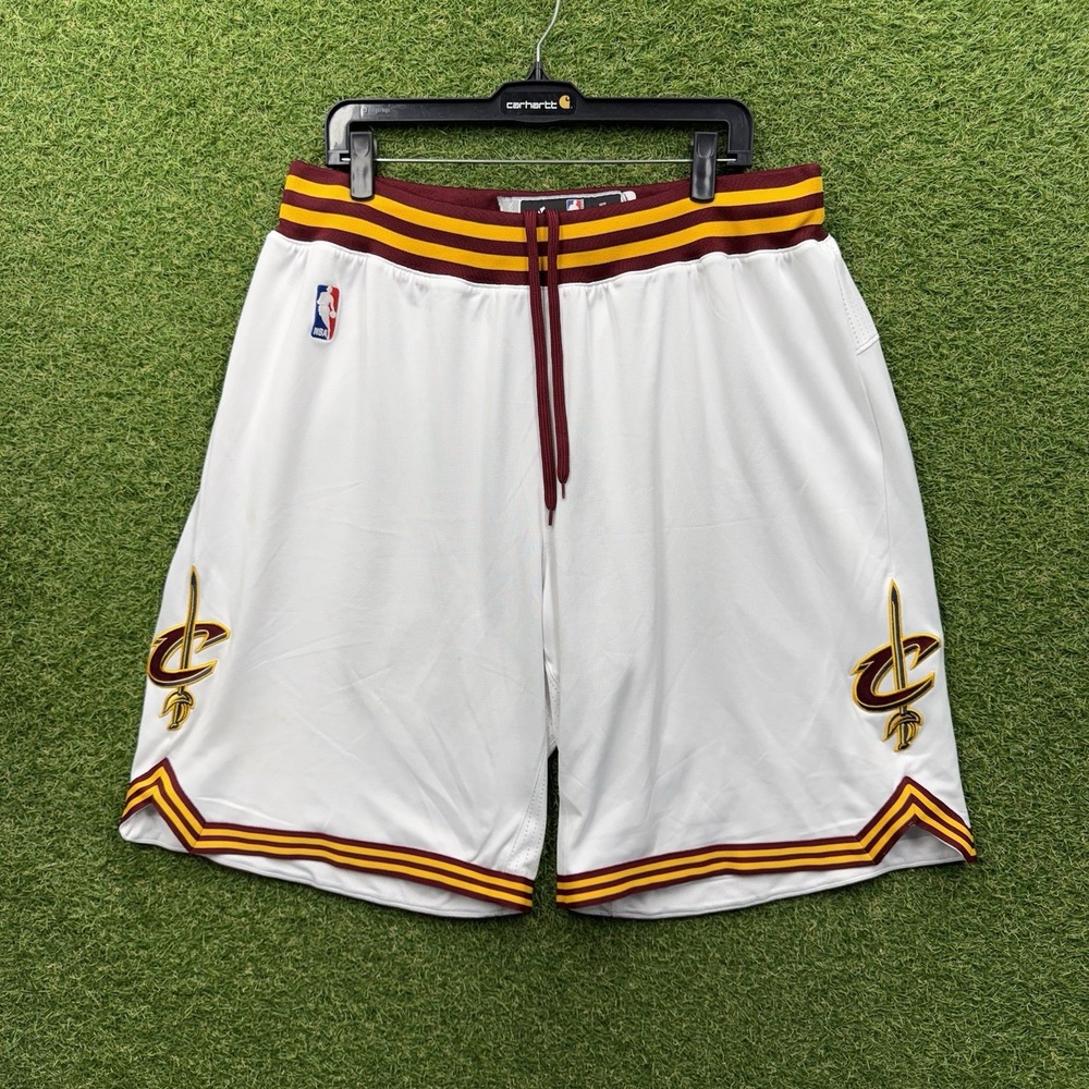 Adidas Cleveland Cavaliers Shorts Mens 2XL Rev 30 Authentic White Sports NBA